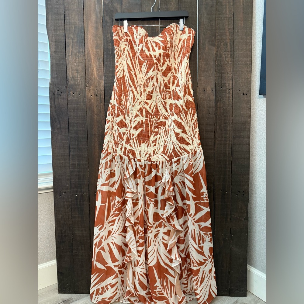 Fashion Nova Chiffon Strapless Maxi Dress